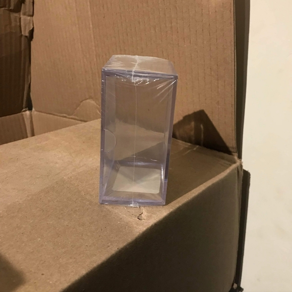 TRADING CARD CLEAR BOX LOT OF 3 - Picture 2 of 3